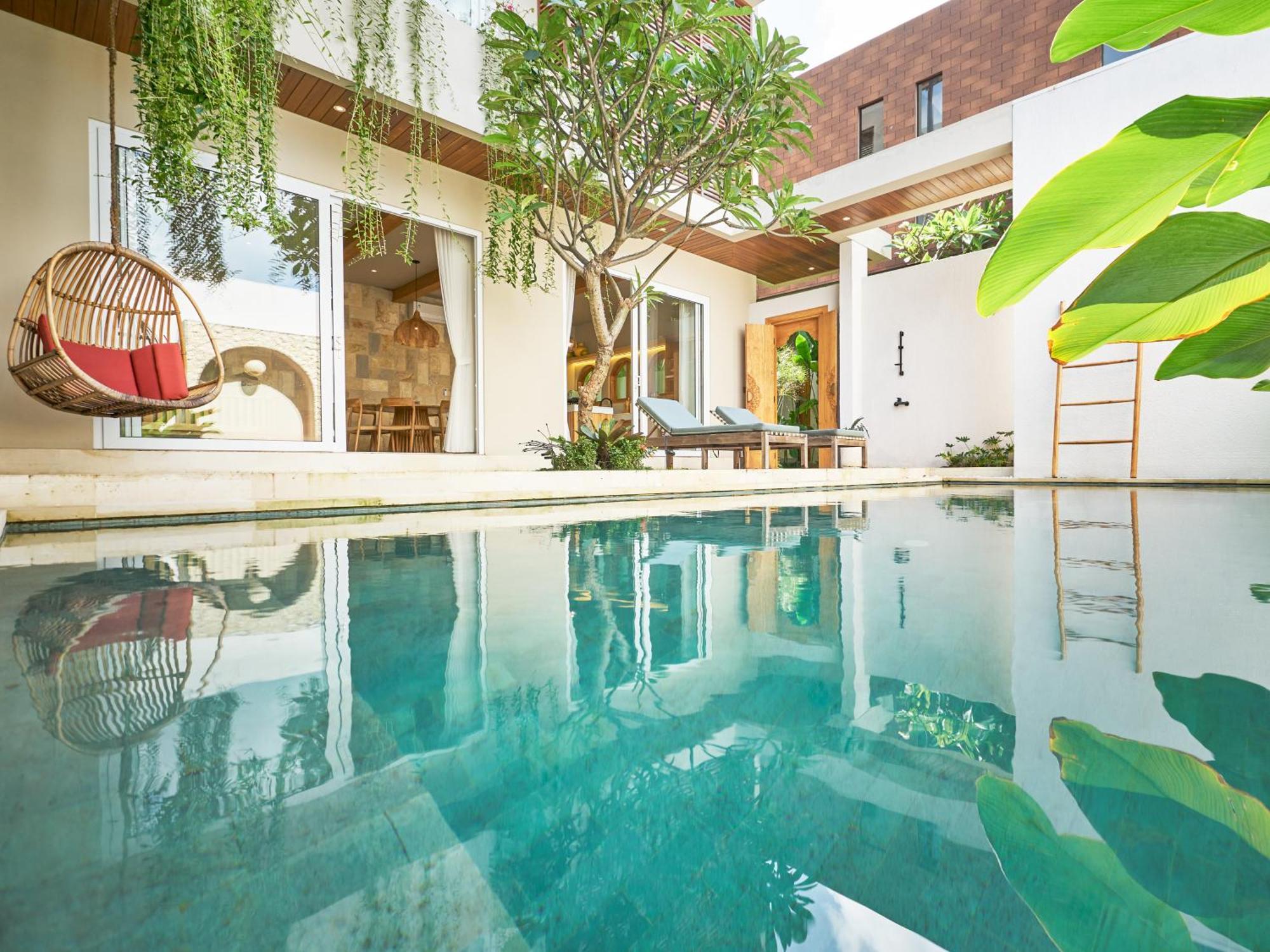 Luna Ola Berawa Hotel 5*